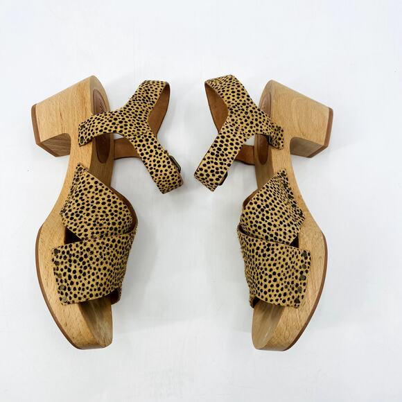 Madewell The Johanna Crisscross Clog Sandal in Spotted Calf Hair - Picture 2 of 5
